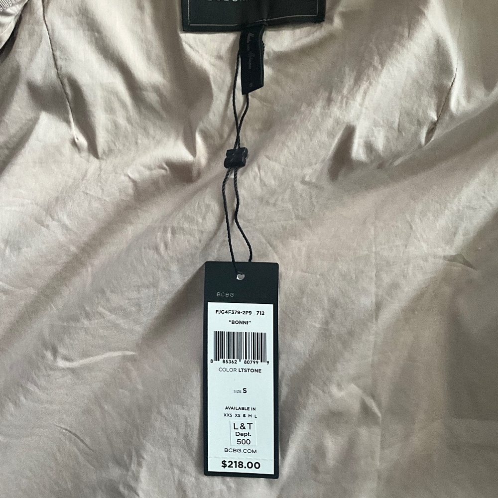 **FALL SALE** BCBG Faux Fur Vest - Picture 4 of 6